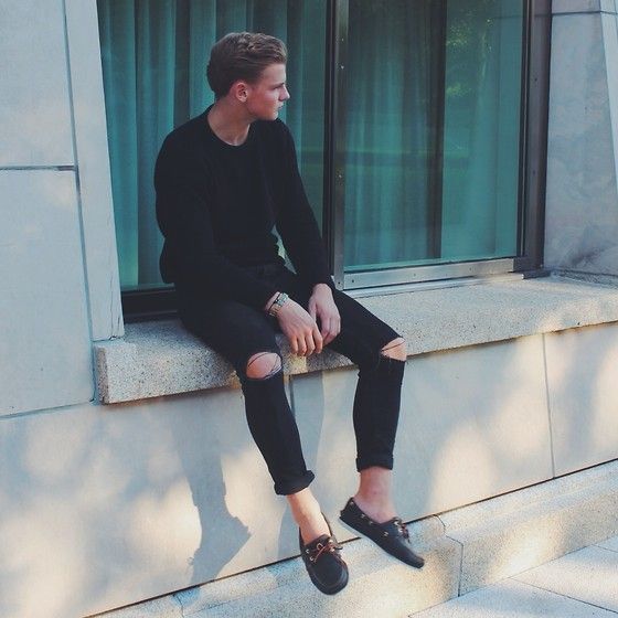 Men Ripped Jeans Outfits-18 Tips How To Wear Ripped Jeans Men Ripped Jeans Outfits-18 Tips How To Wear Ripped Jeans