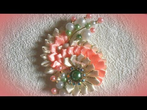 Брошка из лент канзаши Брошка из лент канзаши