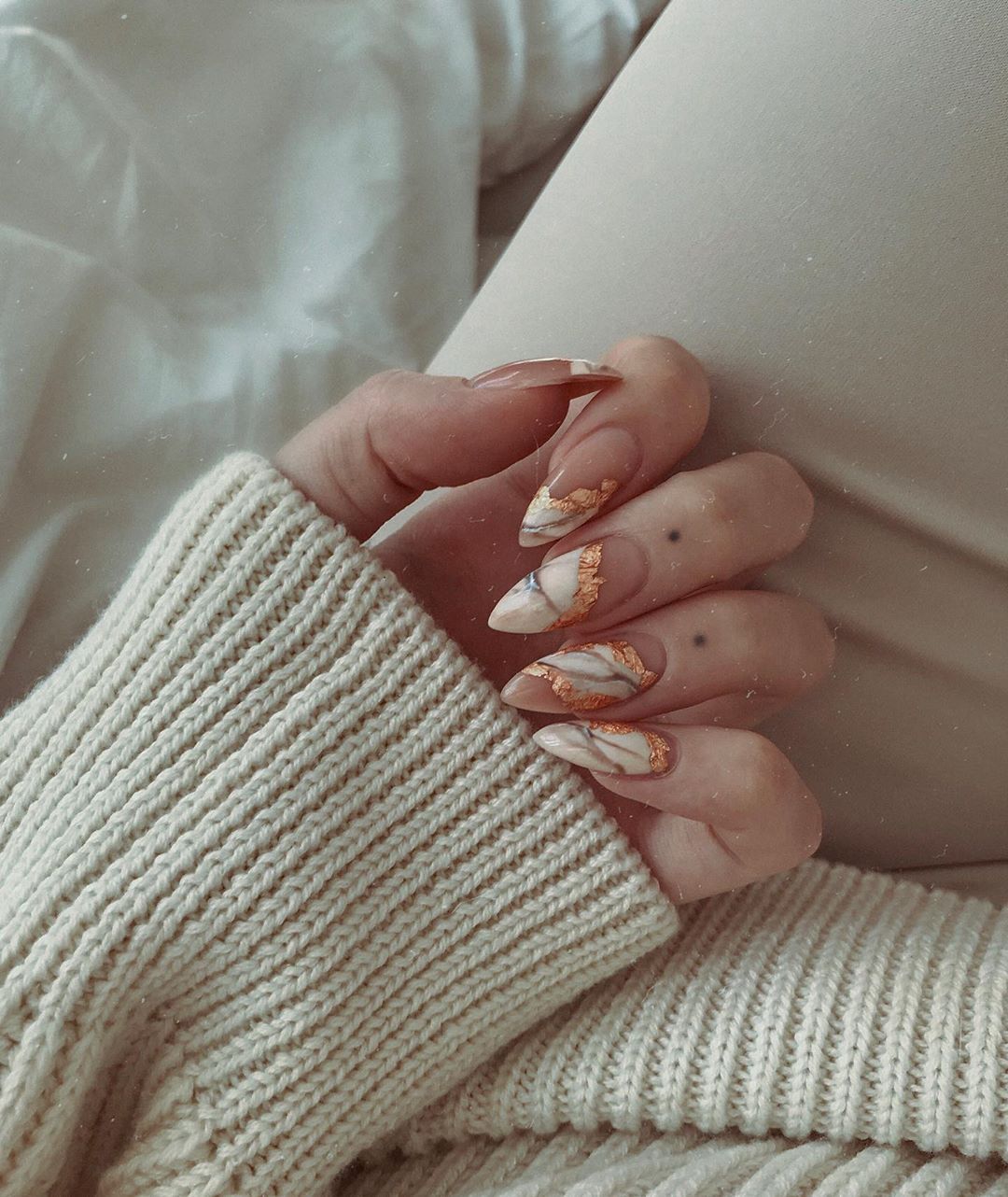 Esthetic nails