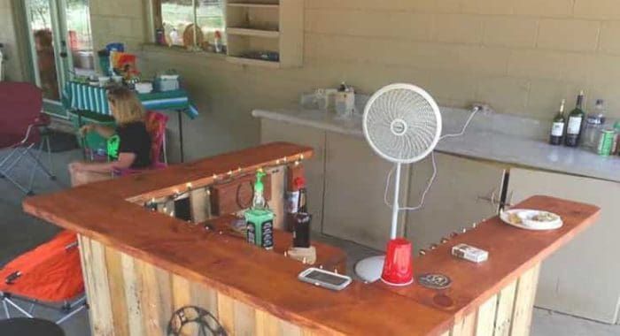 Diy Tutorial: Easy Pallet Bar Made Using 2 Pallets • 1001 Pallets