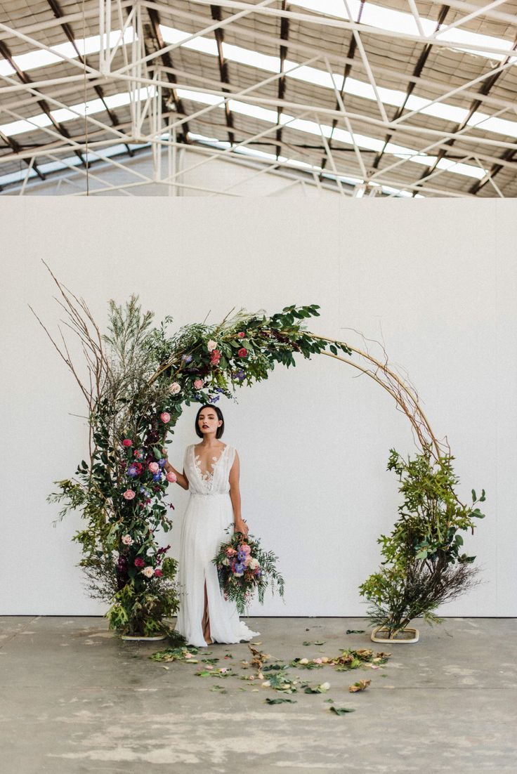 modern floral circle arch wedding backdrop ideas modern floral circle arch wedding backdrop ideas