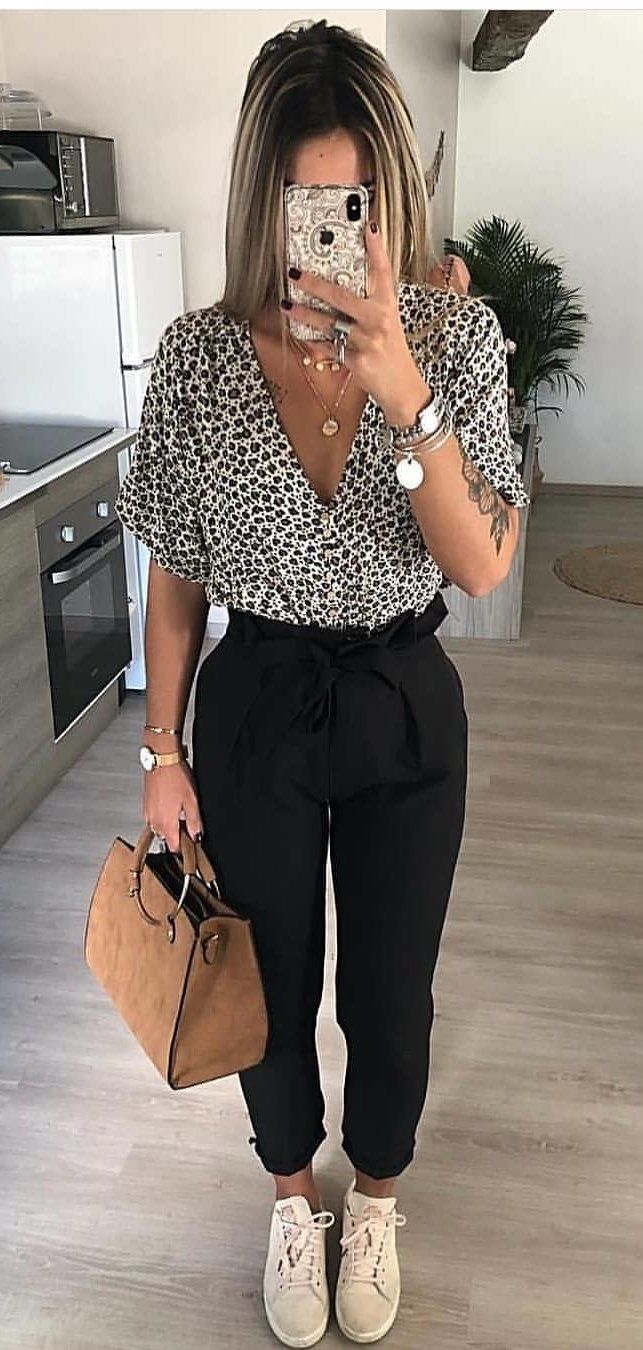black and white leopard print short-sleeved shirt #spring #outfits