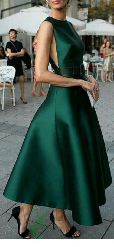 Glam green dress with black accessories