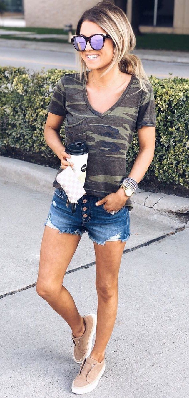 black and green camouflage V-neck t-shirt #spring #outfits black and green camouflage V-neck t-shirt #spring #outfits
