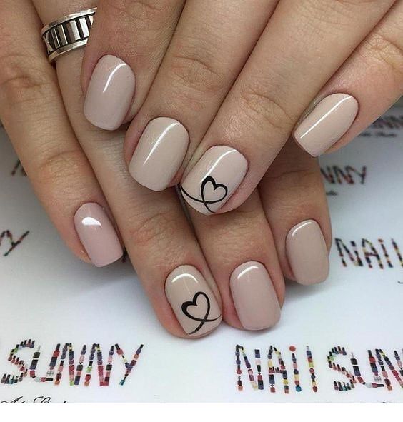 Cute black heart nail detail