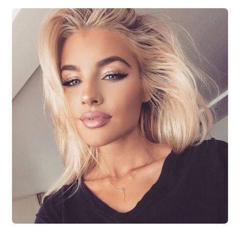 Selfie cute makeup