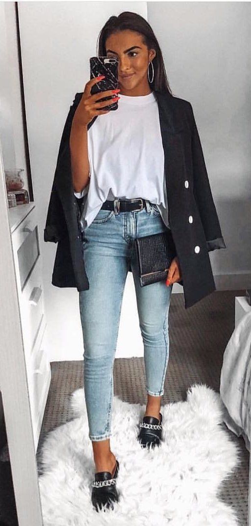 casual denim outfit for men’s daily wear