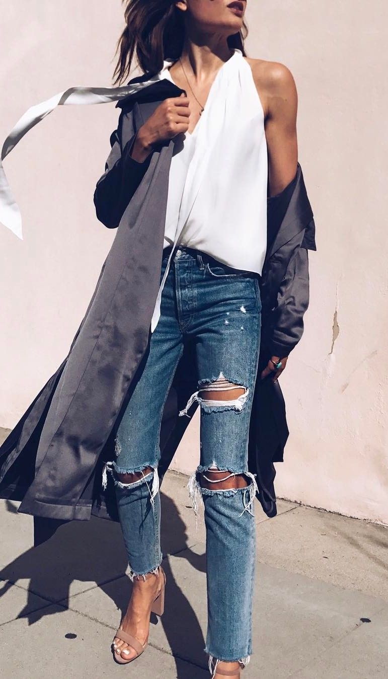 cool+outfit+idea+white+top+++rips