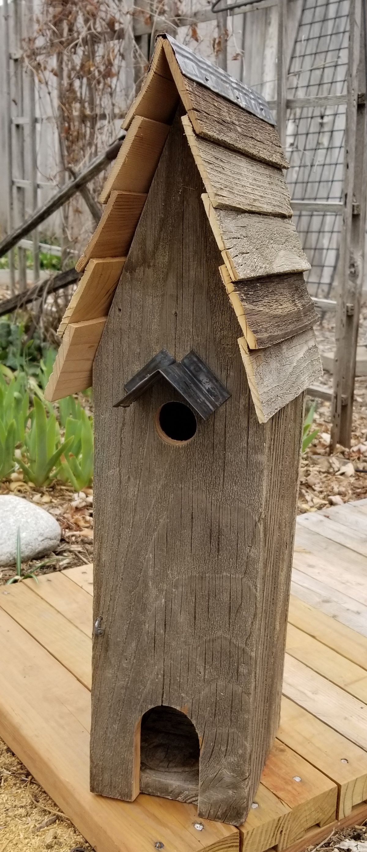 Cedar fence birdhouse | Bird houses, Bird house, Rustic birdhouse