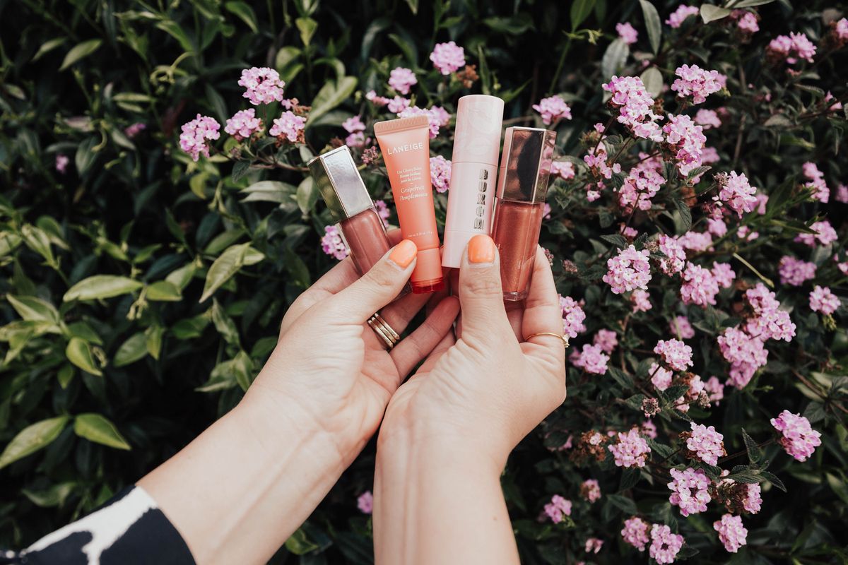 San Francisco blogger, Ashley Zeal, from Two Peas in a Prada shares her top picks from the big Sephora Sale 2019. Find out her holy grail products, and what’s in her cart! San Francisco blogger, Ashley Zeal, from Two Peas in a Prada shares her top picks from the big Sephora Sale 2019. Find out her holy grail products, and what’s in her cart!