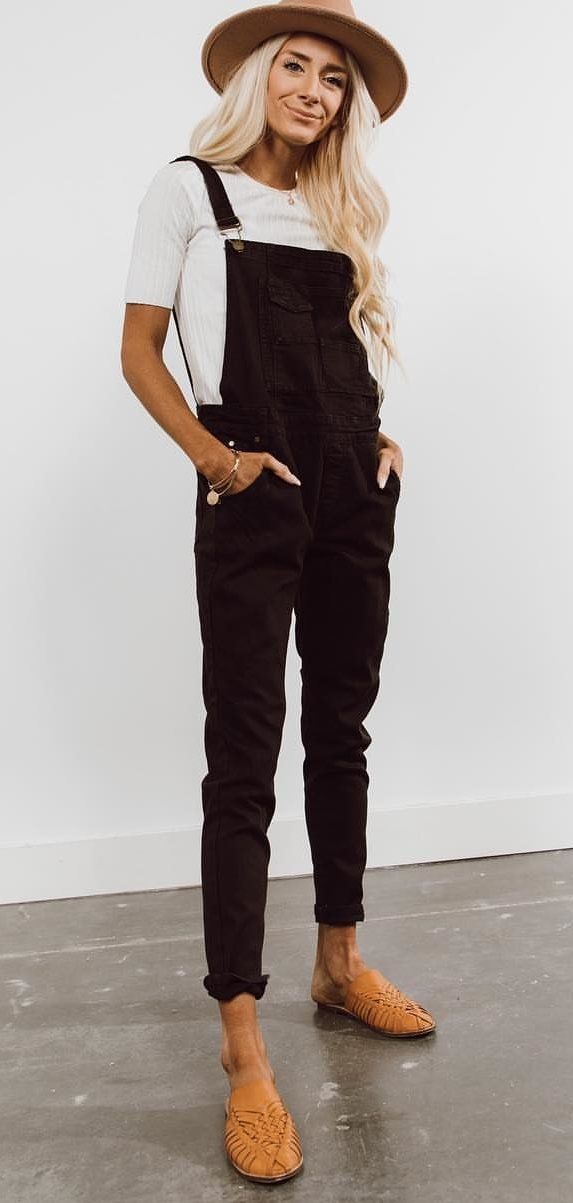 black sleeveless dress #spring #outfits black sleeveless dress #spring #outfits