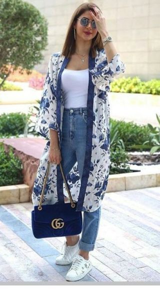 I really like this outfit with jeans and cardigan I really like this outfit with jeans and cardigan