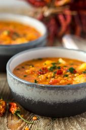 Mildes Curry mit Linsen, Kartoffeln und Blumenkohl - vegan - Eine Prise Lecker