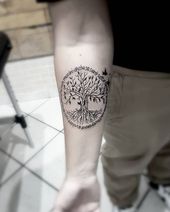 Tatouage arbre et tatouage arbre de vie : signification et inspirations