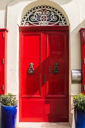 25X Beautiful Door Photos on Gozo, Malta || The Travel Tester
