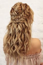 Curly Wedding Hairstyles From Playful To Chic | Wedding Forward