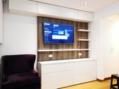 Centro de entretenimiento y cómoda de dormitorio