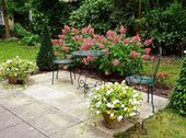Zitplaatsen in Engelse stijl in een villa tuin in Wenen. ---- #vienna #wien # .....