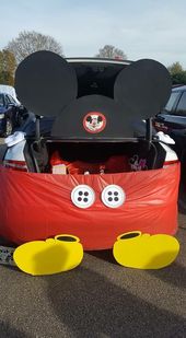 Mickey Mouse trunk or treat #trunkortreatideasforcarsforchurch Mickey Mouse trun...