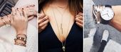 Schmuck stylisch kombinieren: So vermeidet ihr den Weihnachtsbaum-Effekt!