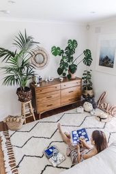 These 10 Bedroom Rug Ideas Will Give Your Floorboards a Fresh New Look | Hunker ...