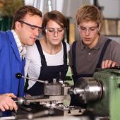 Bewerbung für ein Schülerpraktikum ✓ Tipps für Schüler der 8. + 9. Klasse ...