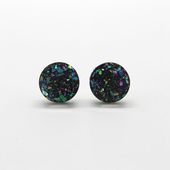 π β’ β’ β’ β’ β’ β’ #resinjewelry #resin #epoxyjewelry #metalic #jewelr...
