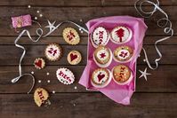 Christmas Cookie Pictures #christmascookies #christmascookiesclipart #picturesofchristmascookies #christmascookiespictures #christmascookiesimages #decoratedchristmascookiesimages #christmascookiesrecipeswithpicture