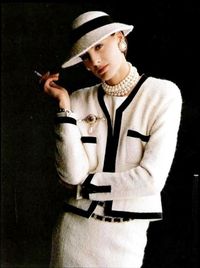 Inés de la Fressange in Chanel