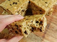 Oatmeal chocolate chip squares - Drizzle Me Skinny!Drizzle Me Skinny!