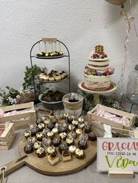 Mesa dulce, petit four y tarta red velvet