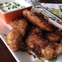 @primaldish Whole30 day 19 dinner: Chicken tenders with ranch for dinner. I used Mary's Organic chicken tenders, and dredged them in ground up plantain chips with @flavorgod Spicy Everything Seasoning. Once nicely coated, I fried those babies up in rendered duck fat. So good n spicy!! The ranch was made using @primalkitchenfoods mayo with a little coconut milk to thin it out, and dill, chives, basil, and white pepper. Garnished with chives. My side of zucchini wedges got cropped, but for the record I did eat all my veggies.