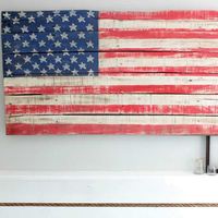 Make your own flag from wood pallets to create a more durable and unique way to display your patriotism.