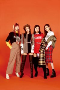 Lisa, Jennie, Jisoo and Rosé