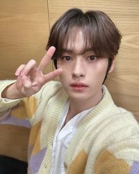 Stray Kids on Instagram: "리노중심!! #리노는기여어 #우주호 #🚀"