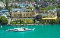 Also known as the Pearl of the Swiss Riviera, this Belle Époque gem built in 1906 stands majestically on the shores of Lake Geneva in the town of Montreux offering a breathtaking view over the lake and the Alps. It offers all the luxuries of a grand hotel, including restaurants, bars and an extensive spa.
