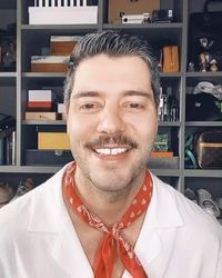 Venha aprender de um jeito fácil e rápido como dar o nó perfeito em bandanas!
