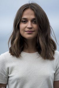 If the recent haircuts of style icons Celine Dion, Reese Witherspoon or Jennifer Lopez are any indication, long bobs - otherwise known as lobs – are in. #fall2019 #Fallhairtrends #hairtrends #lob #longbob