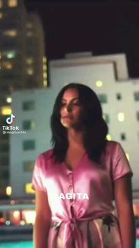 Camila mendes