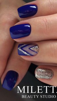 LOVE!!! The beautiful blue and silver pattern works beautifully for the Holidays, or any special occasion.