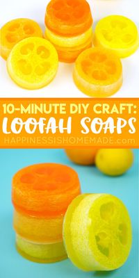 Citrus Loofah Soaps - Make a batch of exfoliating DIY Citrus Loofah Soap in just 10 minutes, and wake up your mornings with the refreshing and invigorating scent of citrus! These homemade luffa soaps make a great DIY homemade gift idea via @hiHomemadeBlog