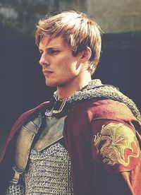 King Arthur will have medium length, dark blonde hair and his make up will be natural as shown.  The rest of the men including, Lancelot, Merlyn, Mordred, Galahad, Gareth, Gawaine, King Pellinore, Sir Kay, Sir Ector, Agravaine, Sir Bruce Sans Pitié, Uncle Dap, Sir Thomas Malory and Uther Pendragon  will have the same natural face makeup.