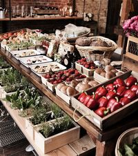 Farmers' market food