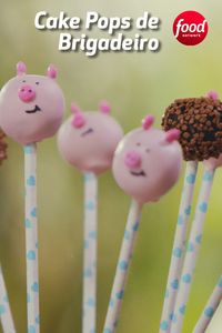Você conhece os Cake Pops? Provavelmente você já comeu algum em uma festa... É muito fácil de fazer! Gostoso, prático e rápido! 🍰🎂Vem conferir o passo a passo dessa delícia clicando no link! #EuFicoEmCasa #Receita