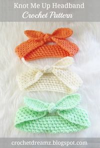 This free crochet headband pattern includes sizes for baby, kids, and women. This easy tutorial will help you make a perfect summer accessory. Make a mummy and me pair today. #crochetheadband, #crochetpattern, #crochetheadbandpattern, #freecrochetheadbandpattern, #crochetbabyheadband