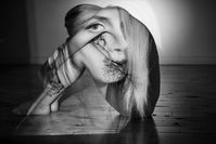 Série de fotos monocromáticas, únicas e cativantes em perfeito equilíbrio de sombra e luz #preto #branco #luz #sombra