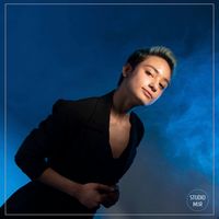 Se démarquer est une des clés pour taper dans l’œil des recruteurs. Laissez les « je ne suis pas photogénique » de côté, notre photographe vous prouvera l’inverse dans notre studio à Saint Maur des Fossés !