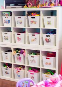 Can't stand toys and books everywhere in your house? Try these 34 toy storage ideas & kids room organization hacks to transform your kids' messy room.