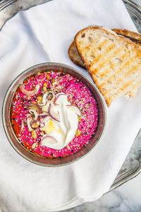 middle eastern beet & yogurt toasts // perfect summer appetizer