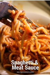 Skillet Spaghetti is a great weeknight meal idea. Spaghetti with Meat Sauce - all in one pan. A 30 minute meal and so tasty! #skillet #dinner #pasta #spaghetti